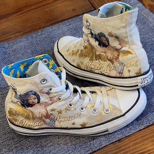 Converse 'Wonder Woman' Chuck Taylor High Tops, Men's Sz 6, Women's Sz 8